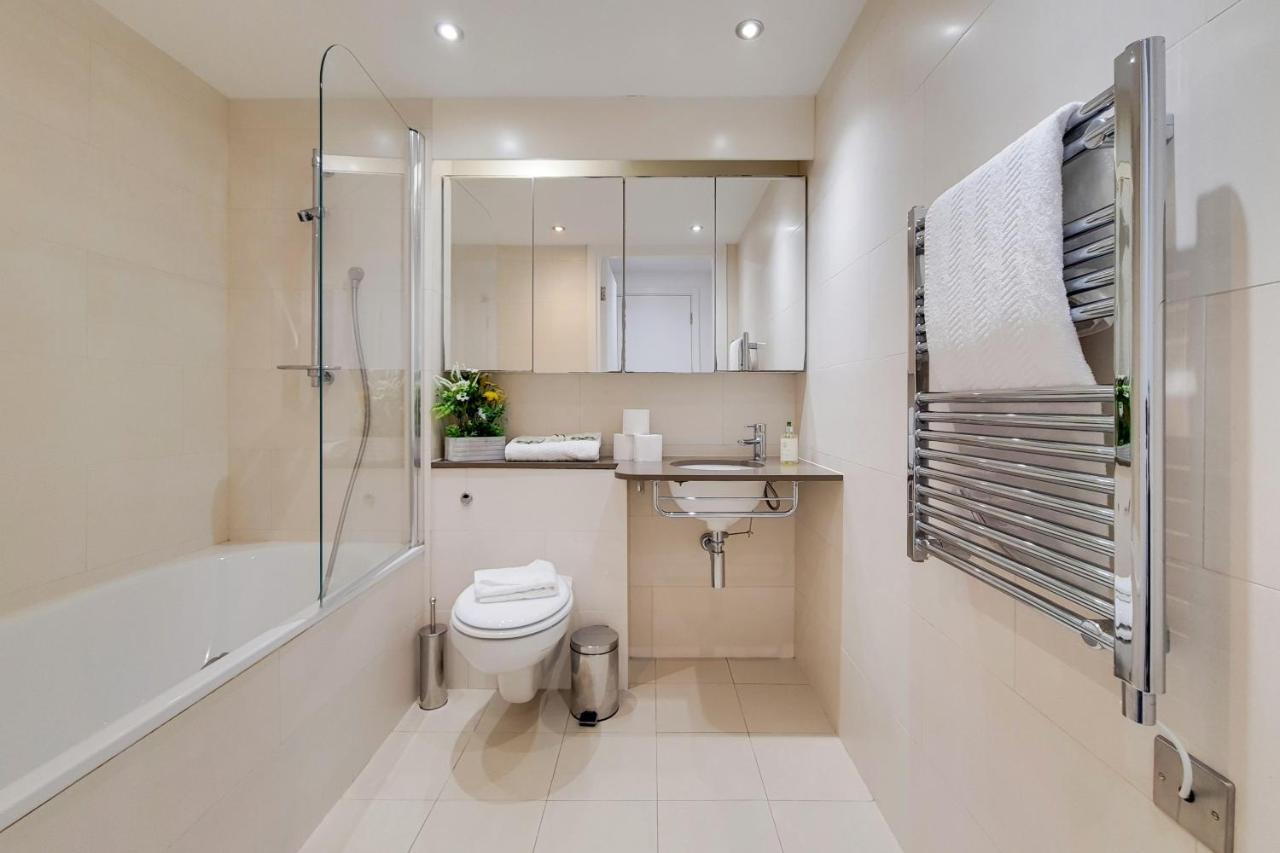 London Excel Stays - One Bed Apartment Екстер'єр фото